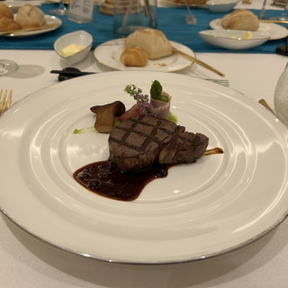 お肉トスでゲットしたコース料理のお肉増量権利！