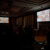 スクリーンを使っての演出もできます。