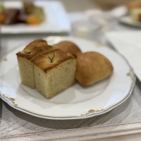 お料理と合わせて出てくるパンが美味しかったです