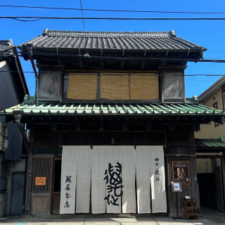季節によって暖簾が変わるそうです