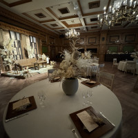 ブラウン基調の会場(暗転ver.)