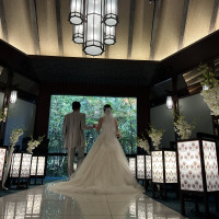 窓から緑が見えて美しいチャペルでした