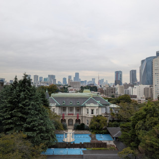 前泊させて頂いたお部屋から望める貴賓館と東京タワーです。