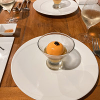 パプリカのムース。珍しい一品ですが、爽やかで美味しかったです