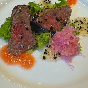 熊本県産黒毛和牛のもも肉ロースト|761279さんの南蔵王・聖ペトロ教会の写真(2489613)