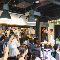 会場
