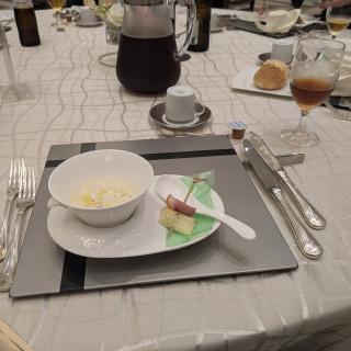 スープ。温かくなく冷たかったので、良かった。