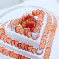 ハートが三段のケーキ、とても可愛いくとても美味しかったです