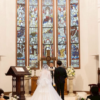 白を基調としたクラシカルな雰囲気のチャペル