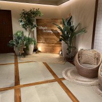 披露宴会場前の広場
