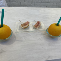 ウェルカムドリンクとフード