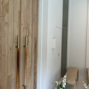 チャペルの入場口（本物の木材）|761664さんのWEEKEND HOUSE  （ウィークエンドハウス）の写真(2491459)