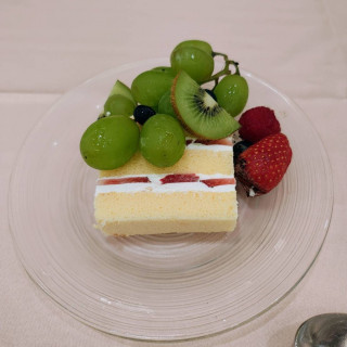 ブドウもつけてくださり、とても美味しかったです。