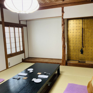 和洋の個室があり、待合や更衣室として使えるそうです