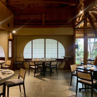 天井が高く、解放感があります