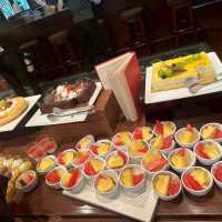 デザートビュッフェ