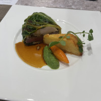 牛肉が包まれたものです。お肉も柔らかくて美味しかったです。
