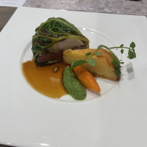 牛肉が包まれたものです。お肉も柔らかくて美味しかったです。|761718さんのアーセンティア迎賓館（大阪）/テイクアンドギヴ・ニーズウェディングの写真(2491732)