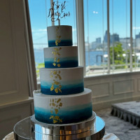 海をイメージした会場にピッタリのケーキ