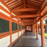 平安神宮らしい朱塗り