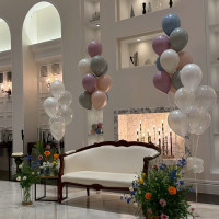 お花とバルーンを使った高座の装飾