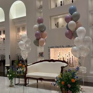 お花とバルーンを使った高座の装飾|761820さんのガーデンヒルズ迎賓館(松本)/テイクアンドギヴ・ニーズウェディングの写真(2608090)