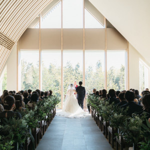 陽の光と緑が映えるシンプルなチャペルです。|761871さんのWeGreen RESORTの写真(2623586)