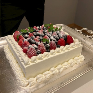 ウェディングケーキは3種類の中から選びました。|761893さんの星野リゾート トマム 水の教会の写真(2500573)