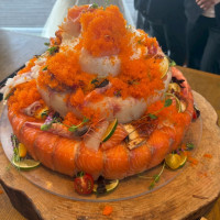 ウェディングケーキの代わりにお寿司ケーキにしました