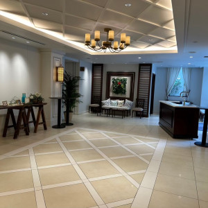 披露宴会場の前のスペース|761978さんのル・センティフォーリア大阪(クラウディアホールディングスグループ)の写真(2510466)