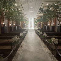 少し緊張感を感じる空間でしたが、両側の緑が素敵でした