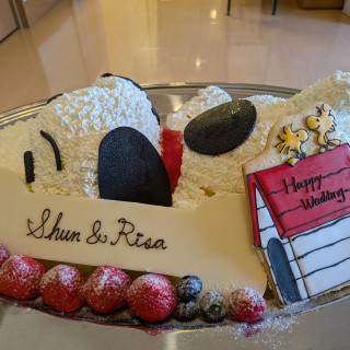 スヌーピーのウェディングケーキ