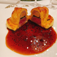 お肉のパイ包み