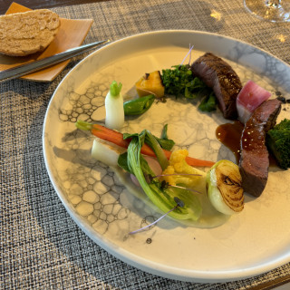 メイン料理のお肉