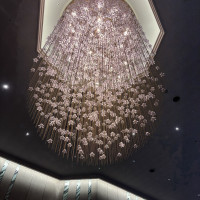 ロビーシャンデリア