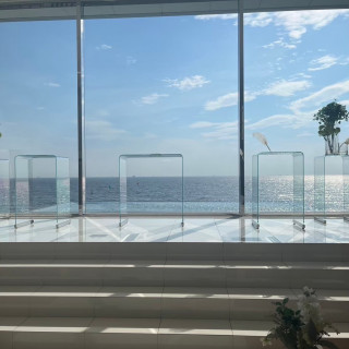 海と空が見える挙式会場なのでほんとに素敵です。