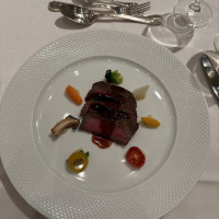 披露宴で出てきた料理。お肉がとても美味しい。