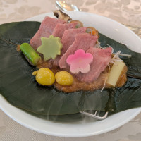 日本料理。和牛朴葉焼。口の中でとろける和牛。