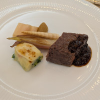 国産牛サーロインの備長炭焼き
フュージョン料理