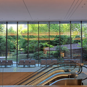 披露宴会場の入り口から見える景色|762304さんのThe Okura Tokyo（オークラ東京）の写真(2494259)