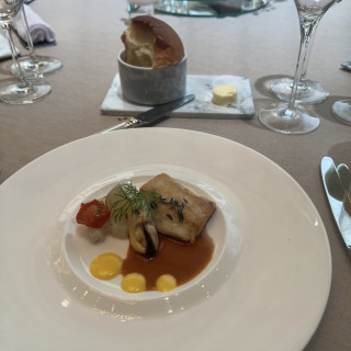 お魚料理はこちらです。白身魚でした。