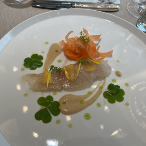 前菜のお魚料理です。五穀豊穣のスムージーの次のお料理でした。|762358さんのパレスホテル東京(PALACE HOTEL TOKYO)の写真(2569563)