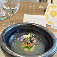 オマール海老とムースの湯薬包み
～あさりのスープ仕立て〜