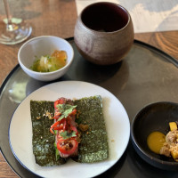 前菜の料理　海苔巻きとお蕎麦が美味しかった