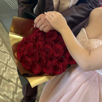サプライズプレゼントの薔薇