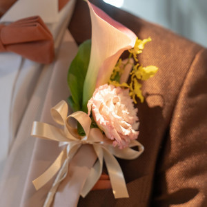 お色直し新郎の装花|762465さんのTHE LANDMARK SQUARE OSAKA(ザ ランドマークスクエア オオサカ)の写真(2507296)