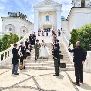 大階段・フラワーシャワー|762512さんのア・ラ・モードパレ＆ザ・リゾート（A LA MODE PALAIS＆THE RESORT）の写真(2495465)
