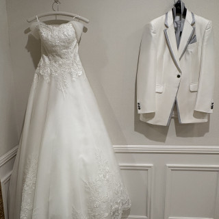 ウエディングドレス&タキシード