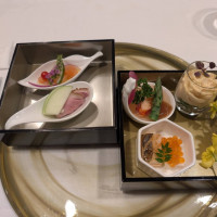 試食会の時に食べた重箱
豪華でとても美味しかったです！