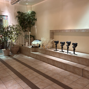 挙式場の扉手前の集合写真撮れる場所|762757さんのTHE CLASSICA BAY RESORT (ザ クラシカ ベイリゾート)の写真(2497161)